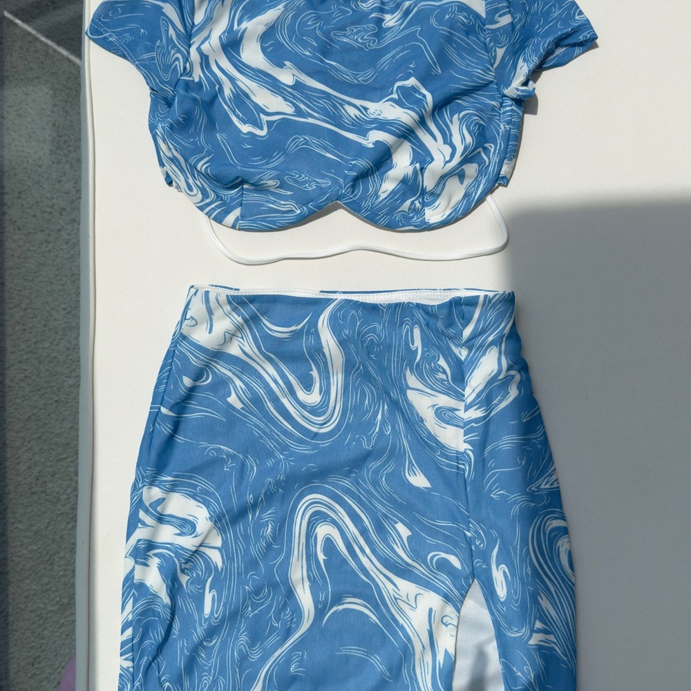 Lucy in the Sky NEW Blue and White Swirl Crop Top and Skirt Set